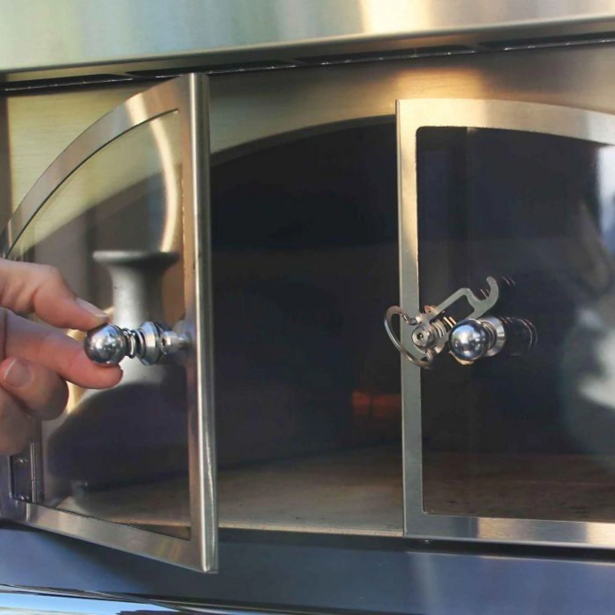 Alfresco 30" Blue Lilac Gloss Liquid Propane Pizza Oven for Built-in Installations - Image 6