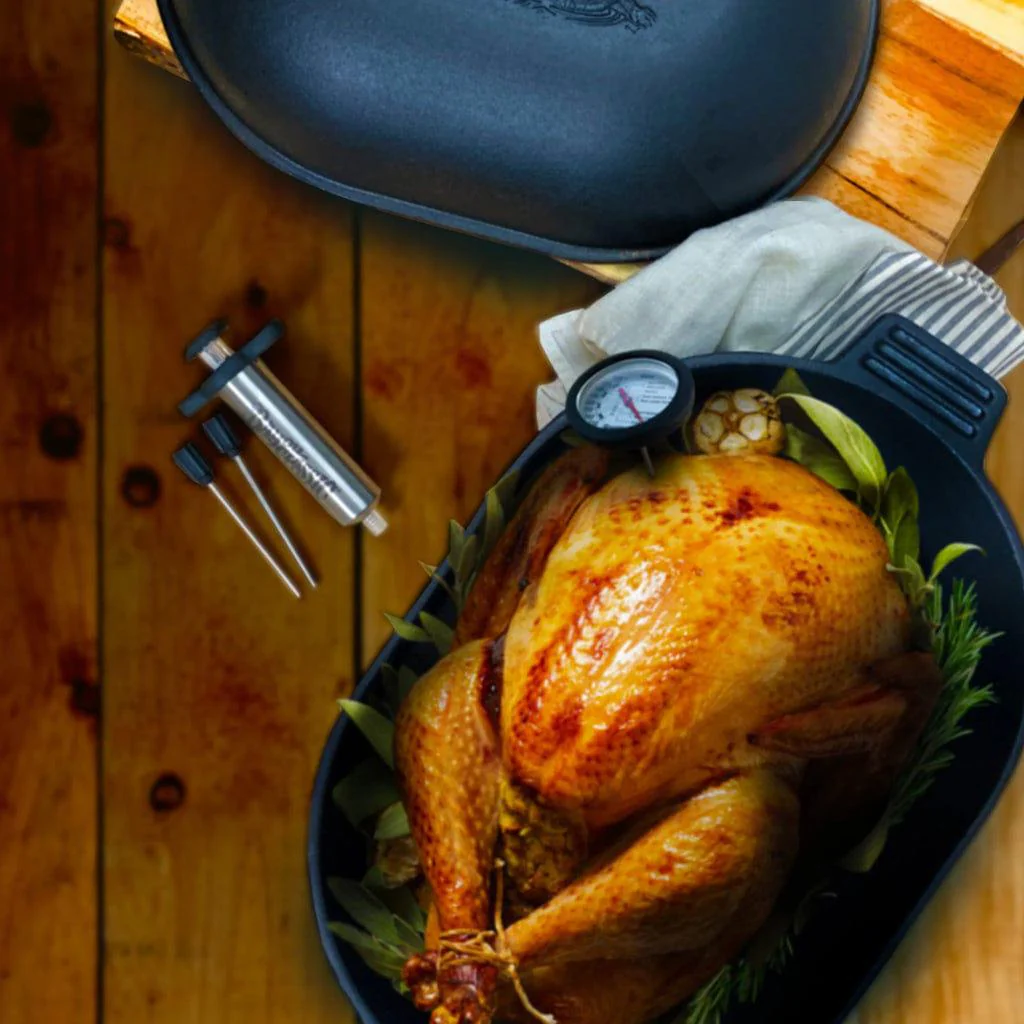 Bayou Classic 12-Quart Cast Iron Oval Roaster w/ Lid - Image 3