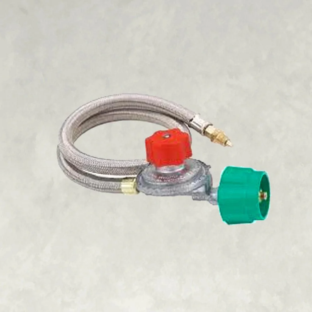 Bayou Classic 36" Stainless Steel Braided LPG Hose w/ 5-Psi Preset Regulator - Image 2