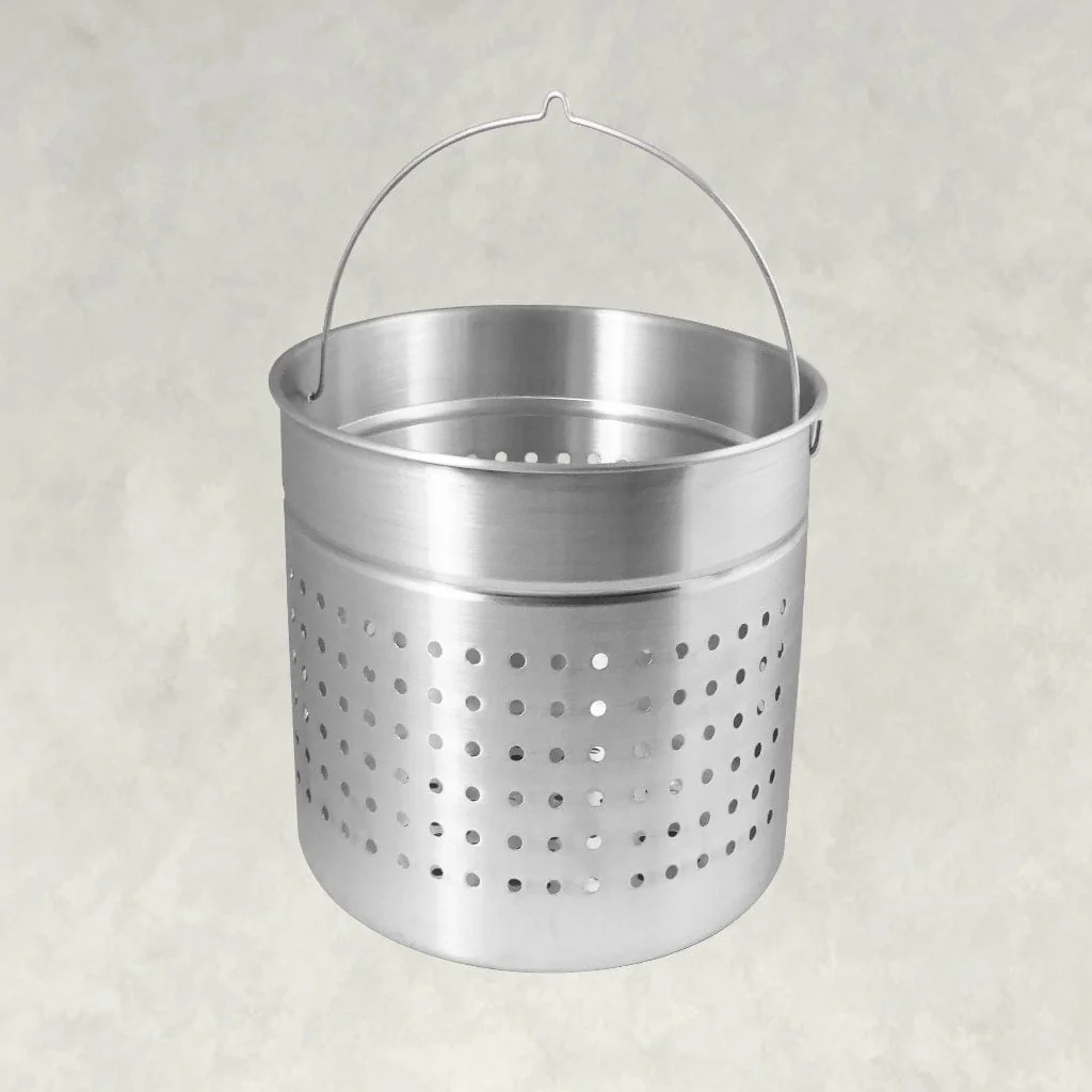 Bayou Classic 80-Quart Reinforced Aluminum Basket w/ Helper Handle - Image 4