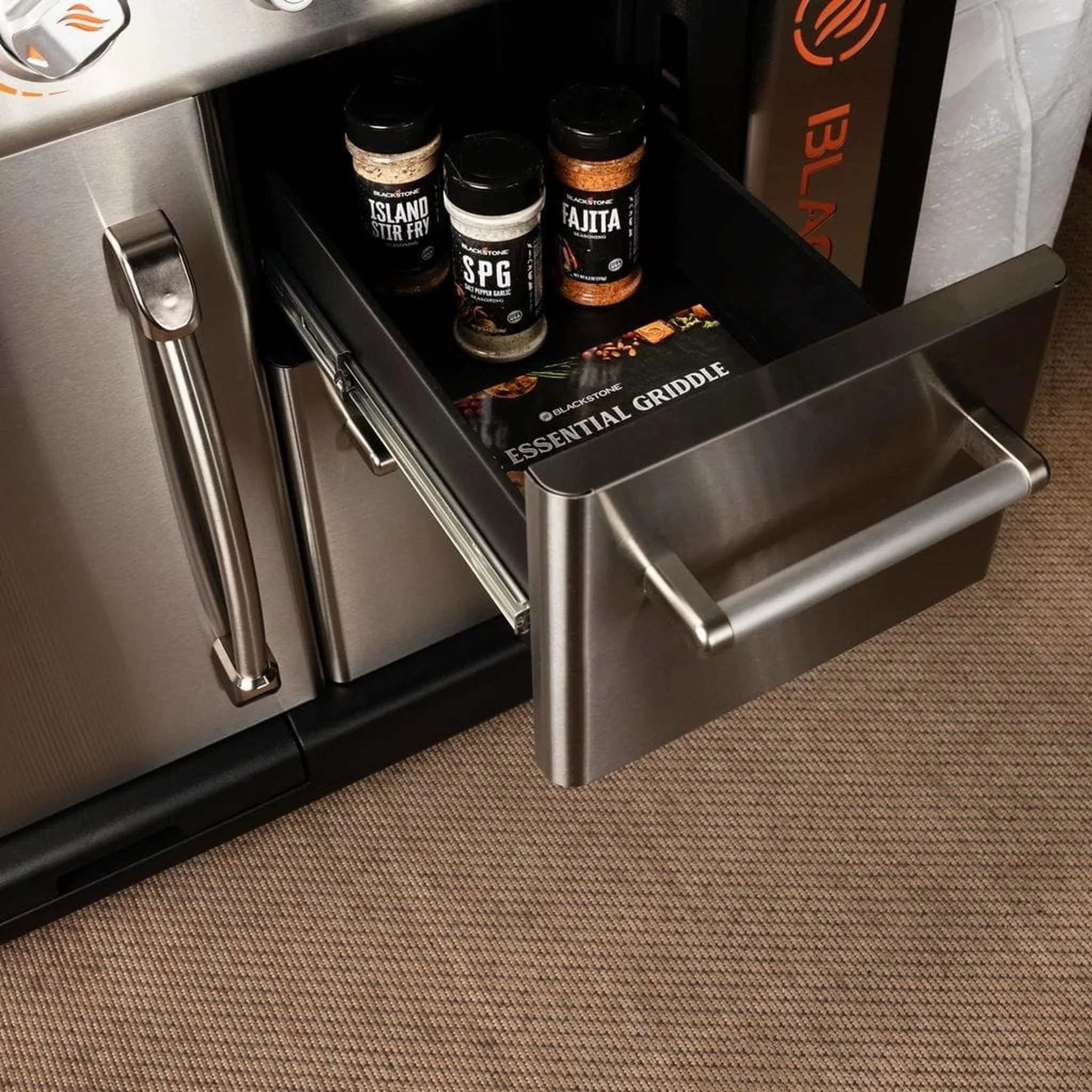 Blackstone 36" Culinary Pro Propane Gas Cabinet Griddle with Hood - Image 14