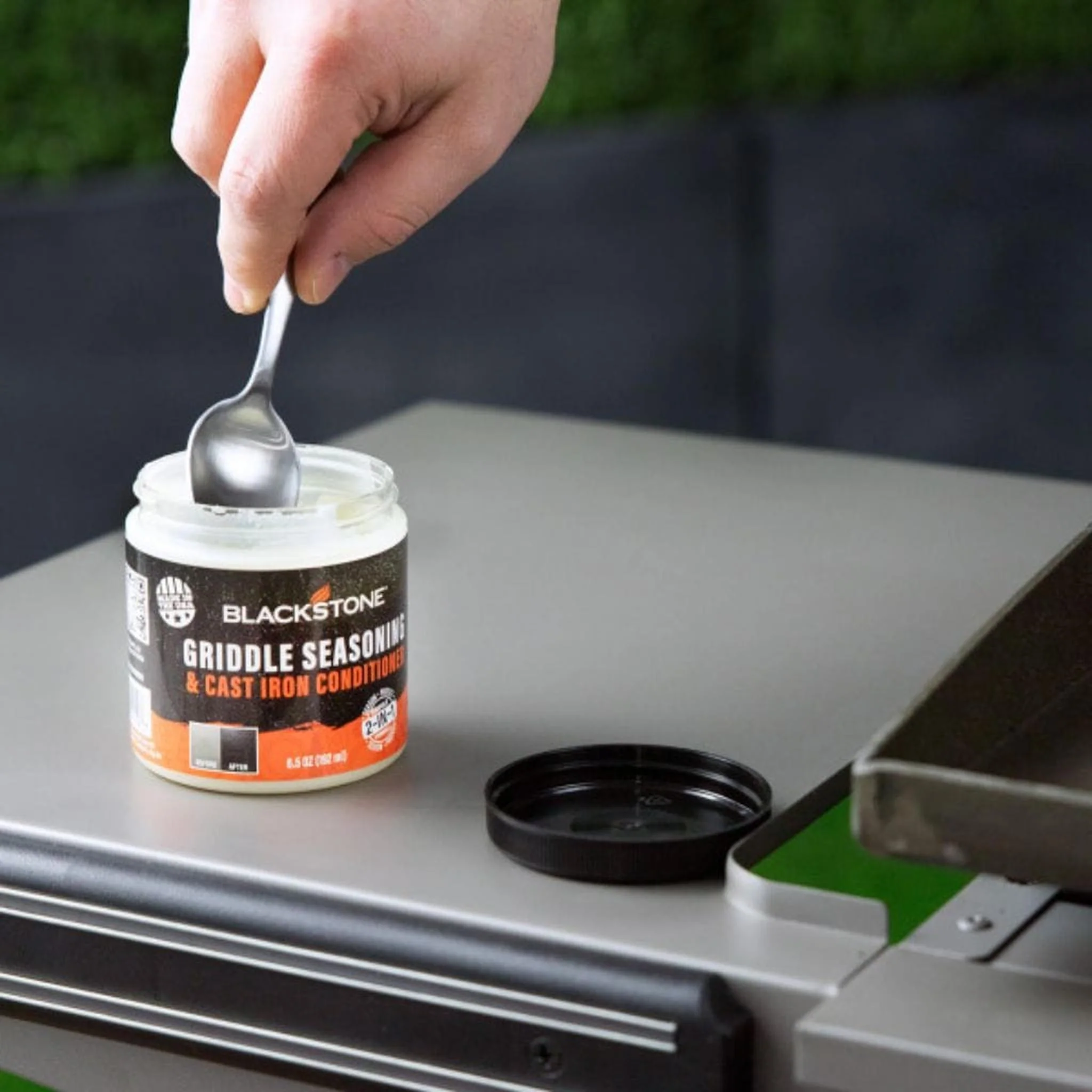 Blackstone Griddle Seasoning and Conditioner - Image 3