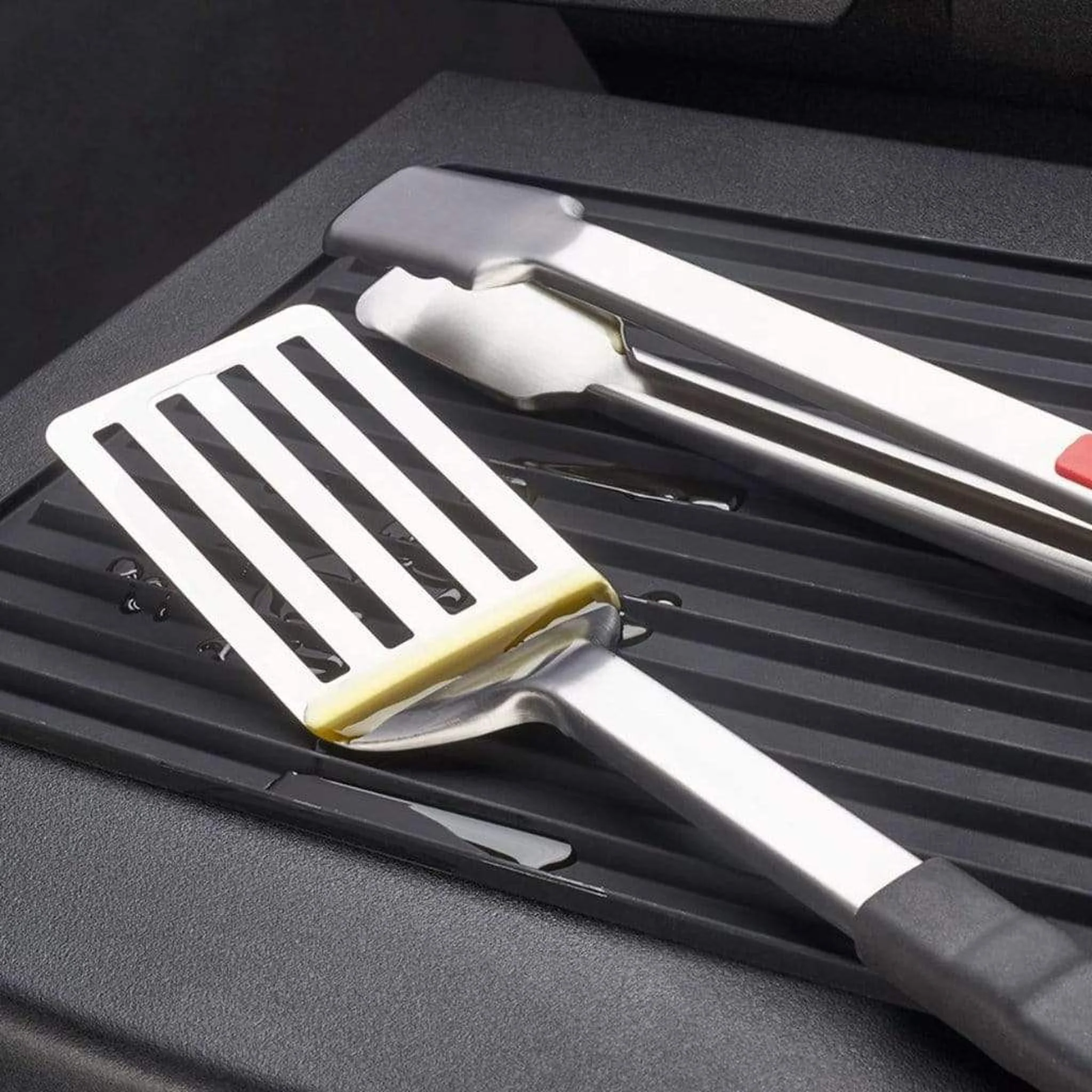 Broil King 13" Black Silicone Side Shelf Mat - Image 3