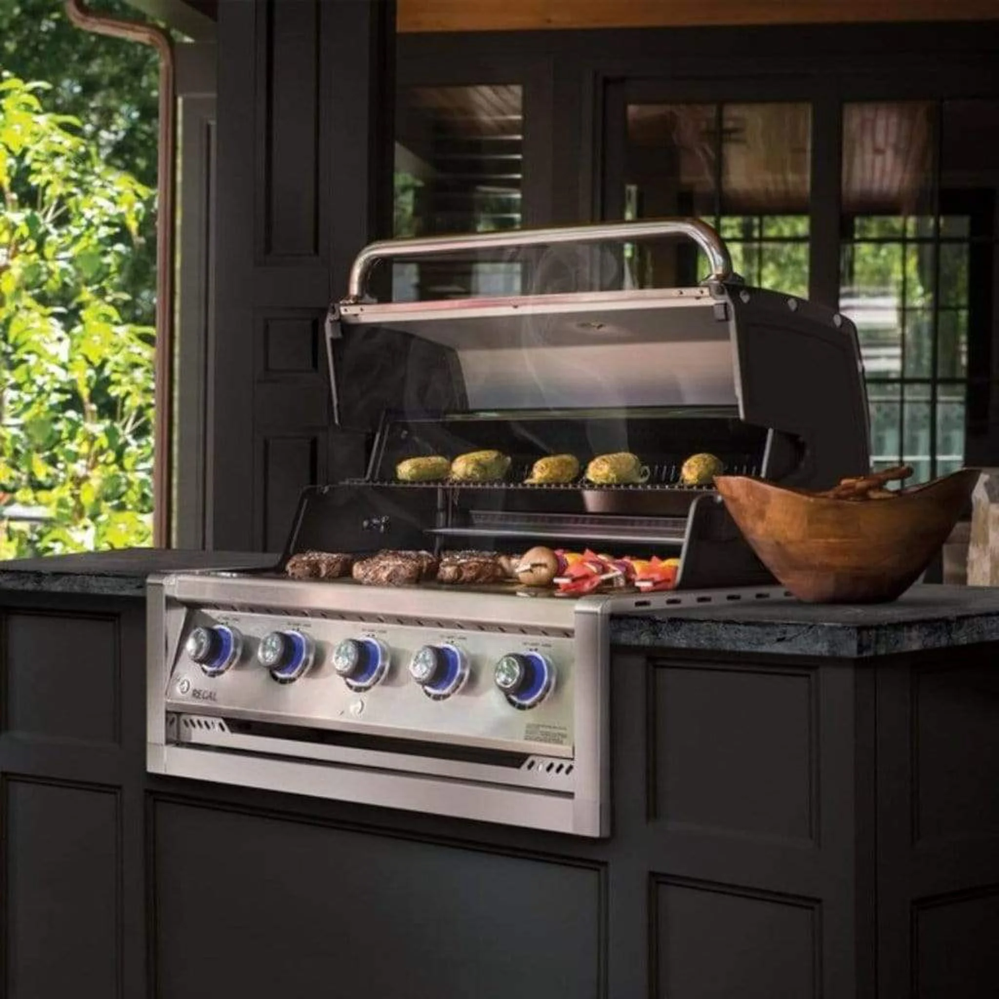 Broil King 37" 5-Burner Regal S 520 Built-In Gas Grill - Image 5