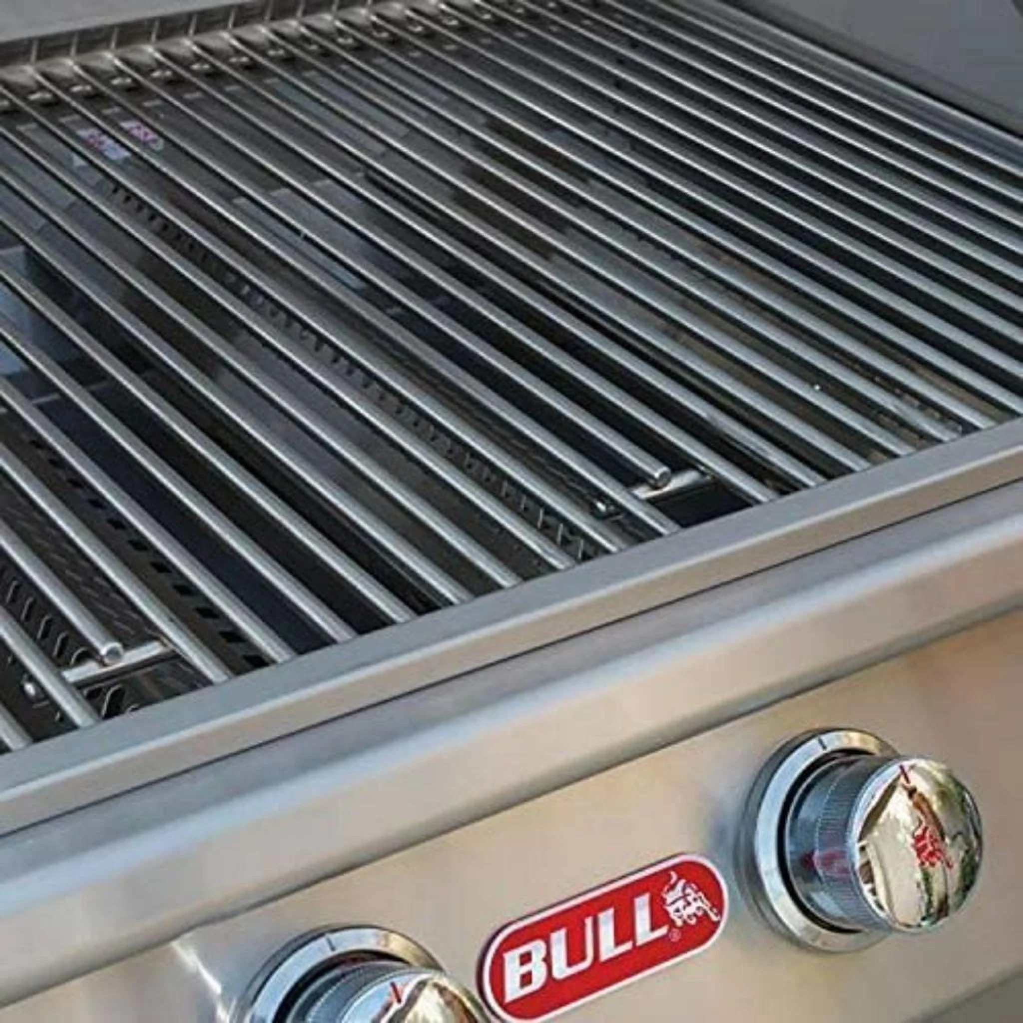 Bull 25" 3-Burner Steer Premium Built-In Gas Grill - Image 5