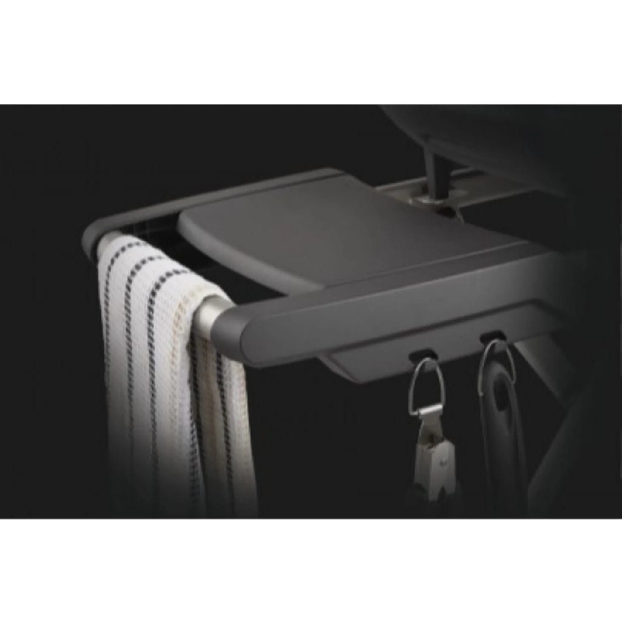 Napoleon 29" TravelQ PRO 285 Portable Gas Grill - Image 14