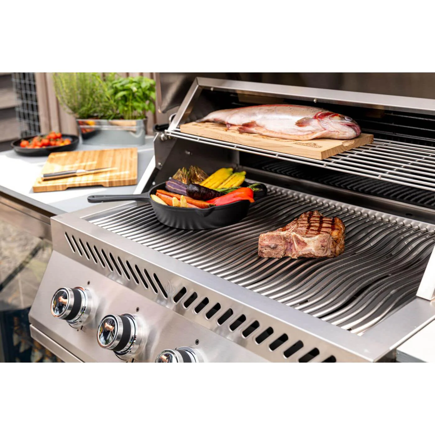 Napoleon Built-in 500 Series 32" Propane Gas Grill - Image 6