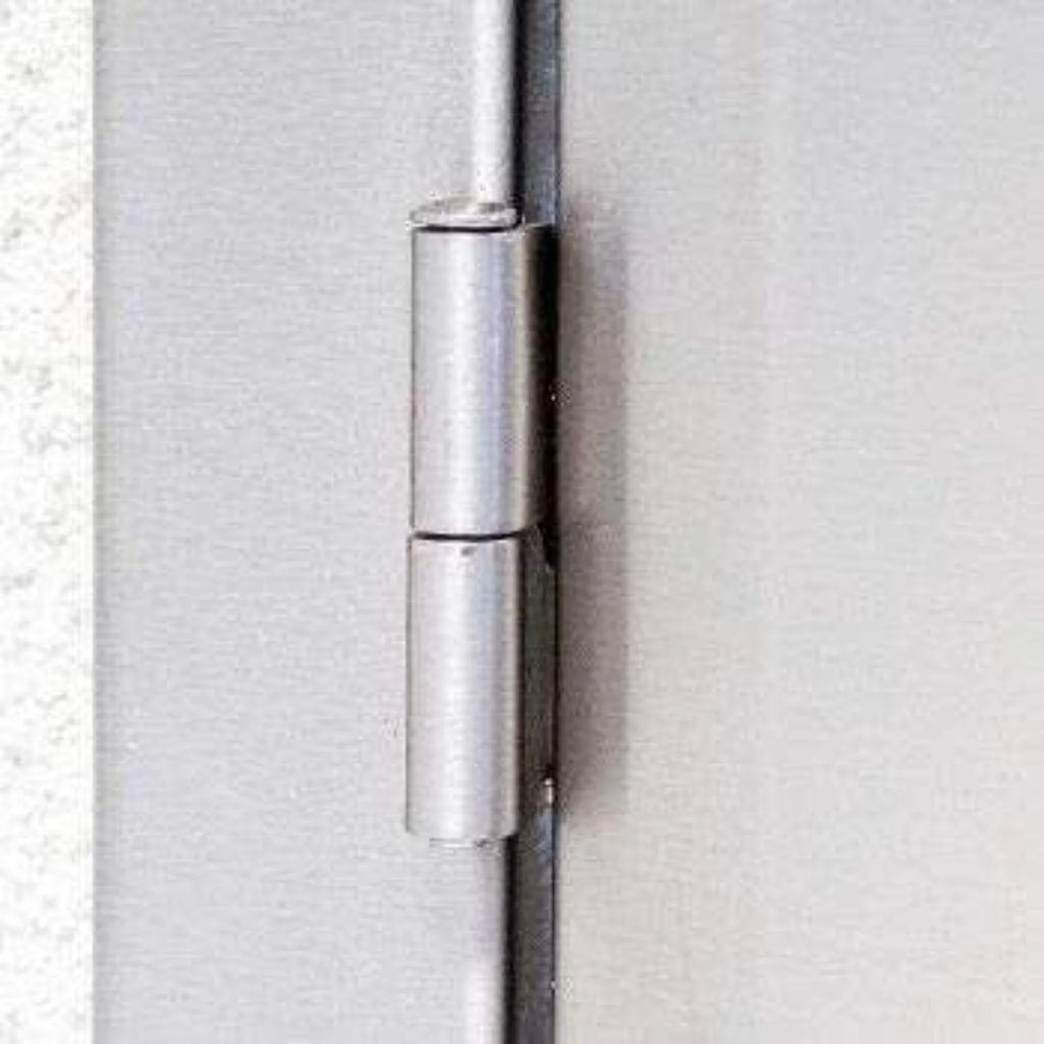 Summerset 20" x 27" Vertical Single Access Door - Reversible Swing - Image 4
