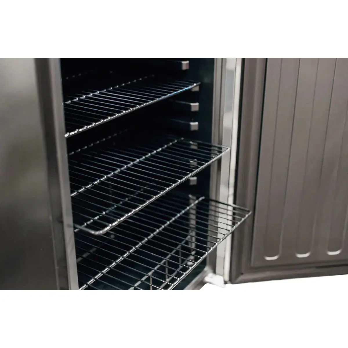 Summerset 22" 4.1C Outdoor Approved Compact Refrigerator With Stainless Steel Reversible Door & Lock - Image 6