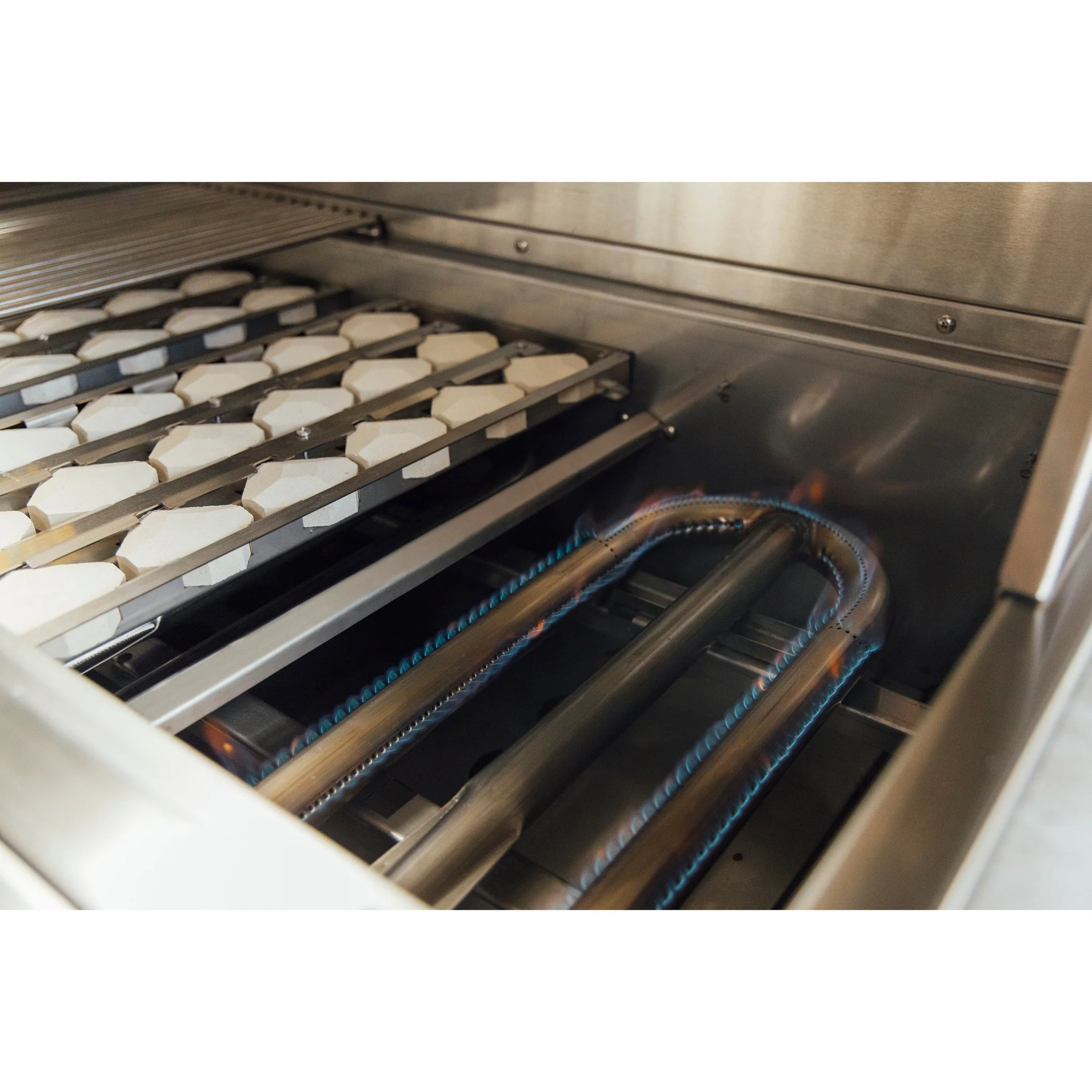 Summerset Alturi 36" 3-Burner Built-In Gas Grill - Image 6