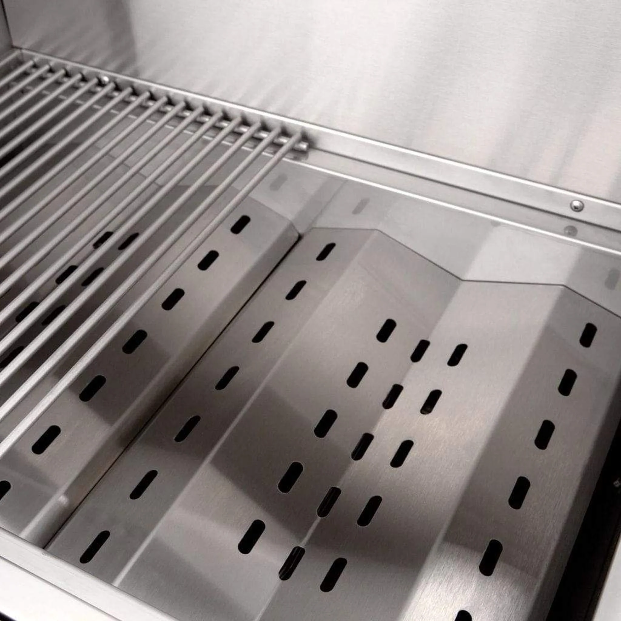 Summerset Builder 30" 2-Burner Freestanding Gas Grill - Image 15